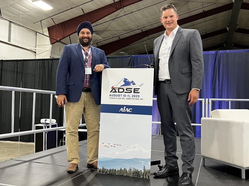 CDR’s Attariwala with Mike Mueller at ADSE 2023 –  Credit: Joetey Attariwala